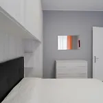 - Lucky - 2 Bedrooms & Comfort *